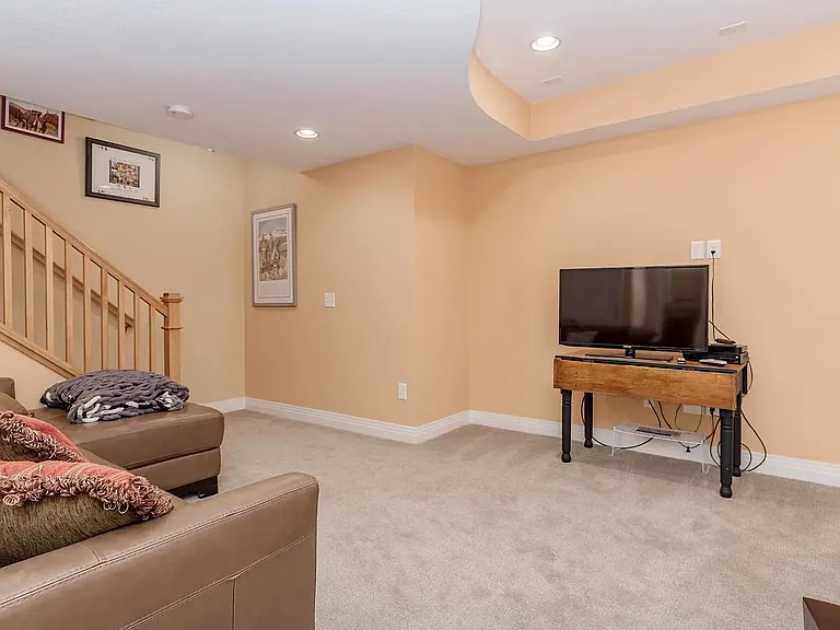 10067 E 31st Ave — Photo 14