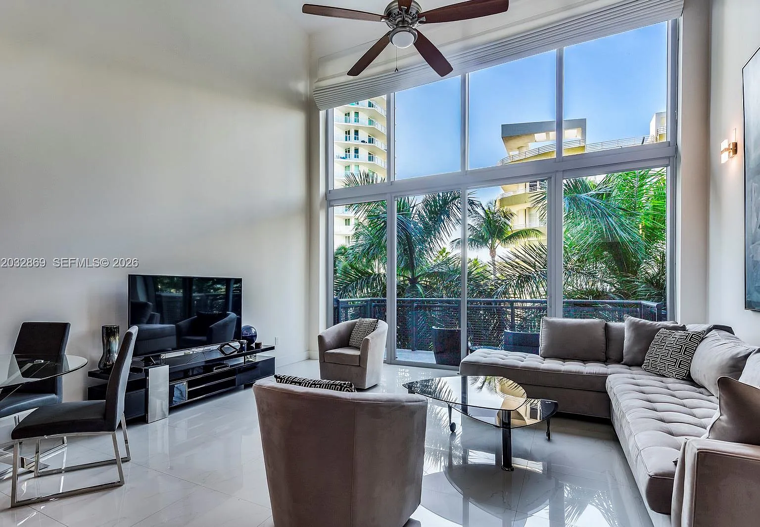Terra Beachside Condo — Photo 4
