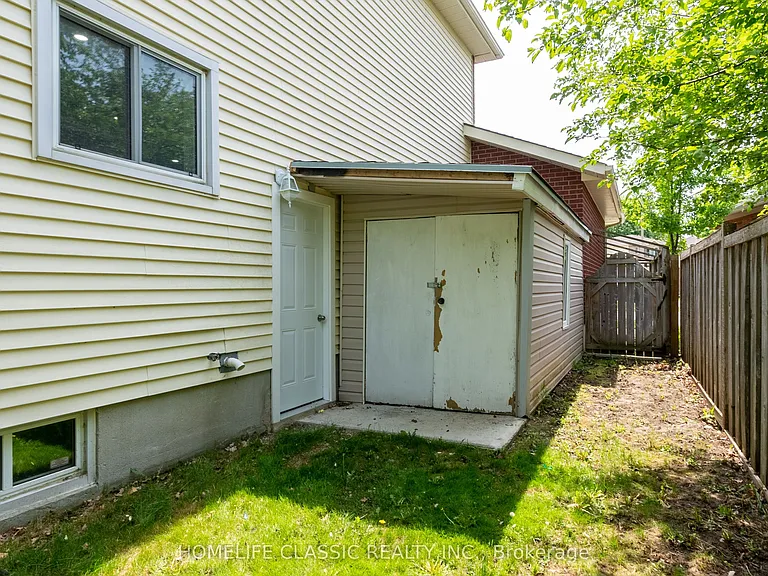 32 Rosenfeld Dr — Photo 41