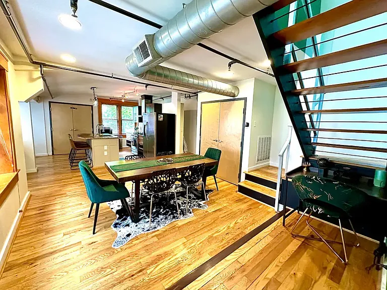 1417 Main St #4 — Photo 11