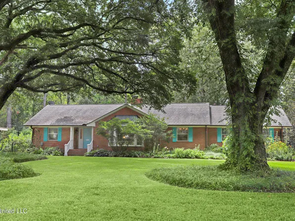 3679 Cavalier Dr, Jackson, MS 39216