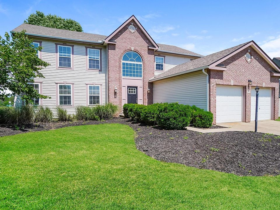 1st image of 139 Knights Bridge Dr N