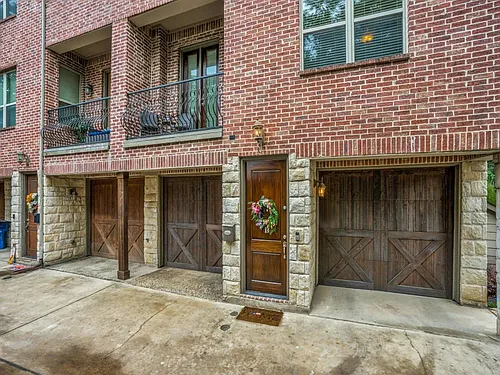 2606 N Henderson Ave #D Photo 1
