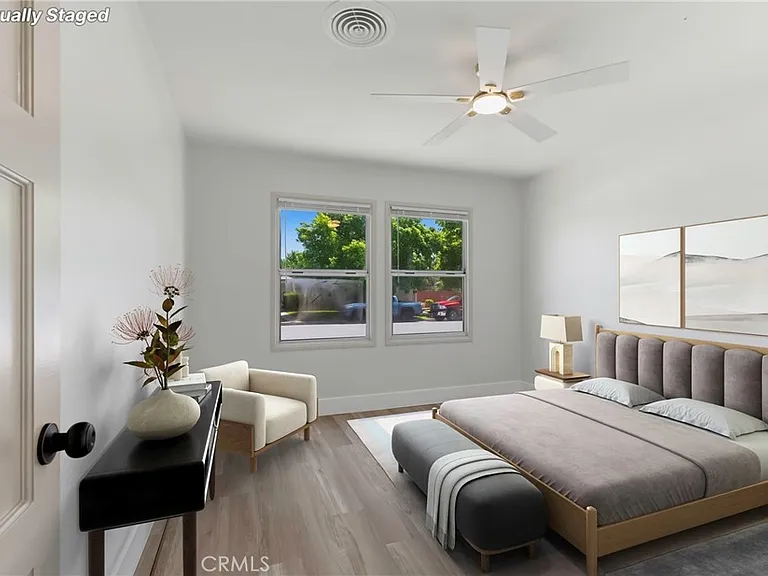 2715 Cedar St — Photo 14