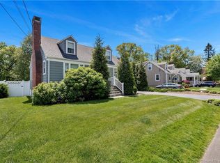 35 Cummings Ave, Fairfield, CT 06824