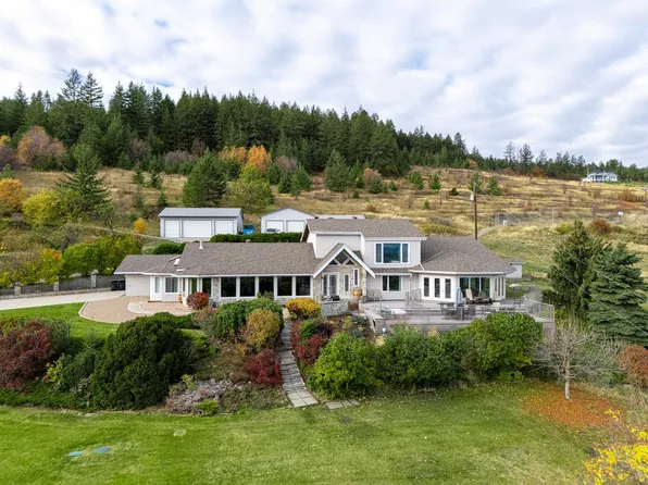 3510 Gates Rd, West Kelowna, BC V4T 1A2