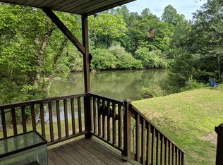 879 Robbins Rd, Franklin, NC 28734