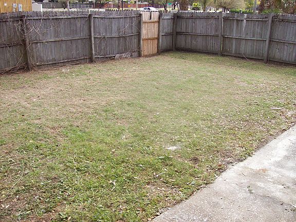 4th image of 10305 Parkcrest Dr