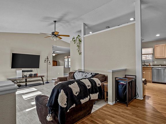 3rd image of 2690 Catalina Dr