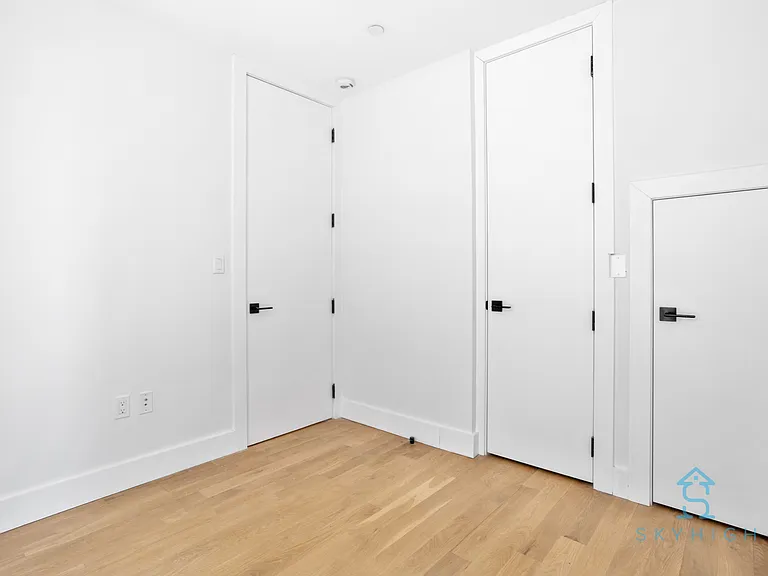 11 Lewis Ave #PENTHOUSE — Photo 12