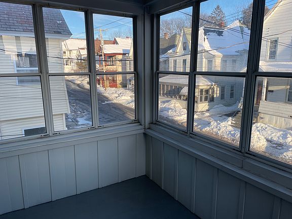 4th image of 54 Glen Ave #54
