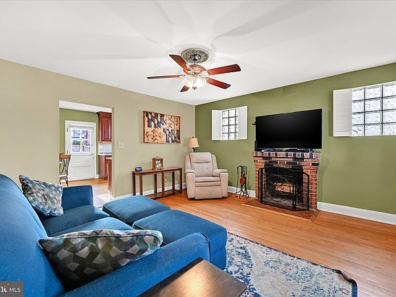 4th image of 6709 Brentwood Ave
