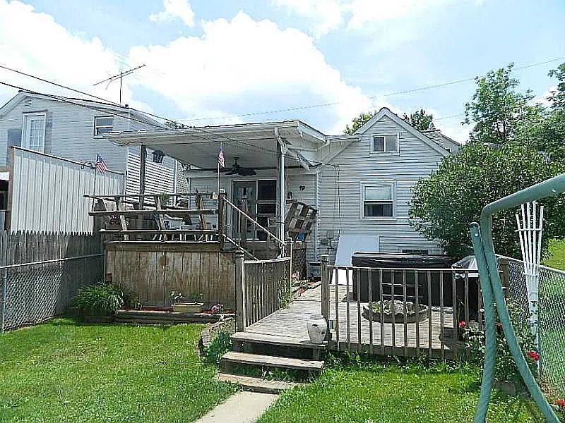 624 1/2 Ewing St photo 1