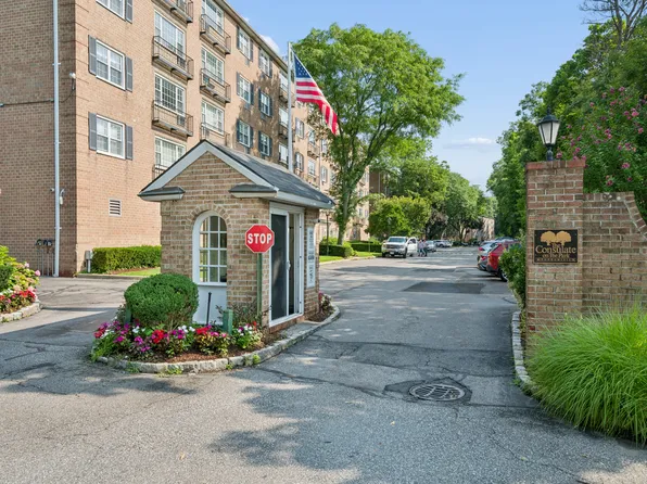 2 Consulate Dr APT 1-O, Tuckahoe, NY 10707