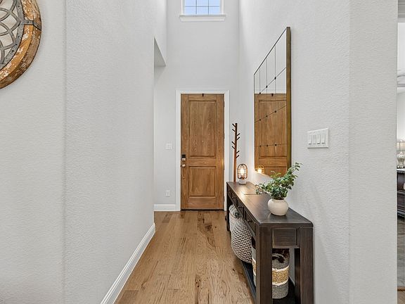 4th image of 1051 Margo Dr