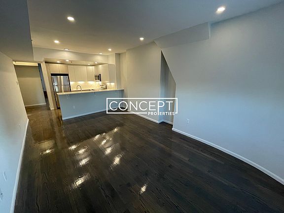 3rd image of 1404-1406 Beacon St #4C