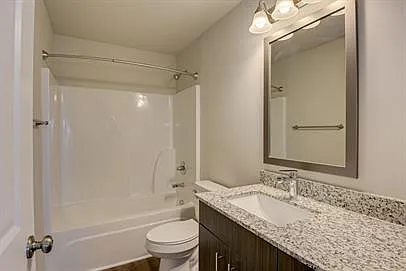 Woodberry Apartments — Photo 4