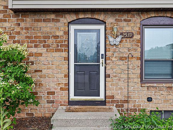 4th image of 2539 Chatham Woods Dr SE