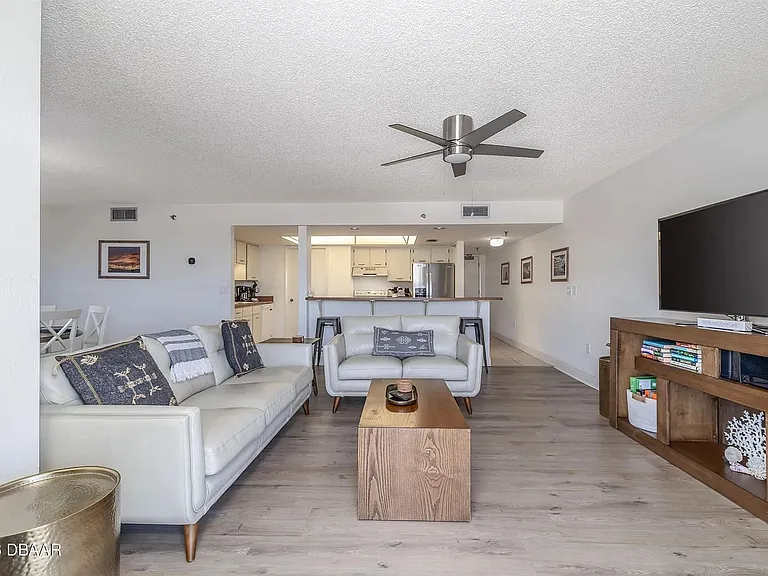 1513 Ocean Shore Blvd #C2 — Photo 4