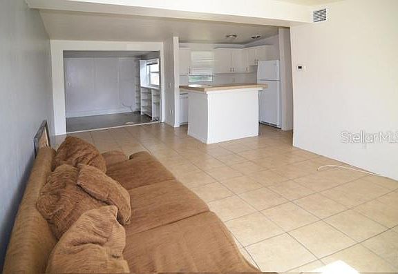4th image of 2170 Catalina Dr