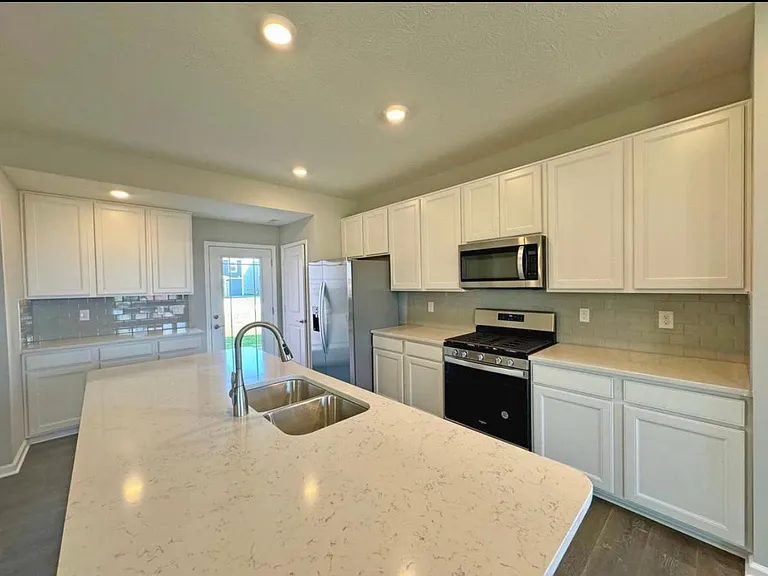 Plano Dr — Photo 11