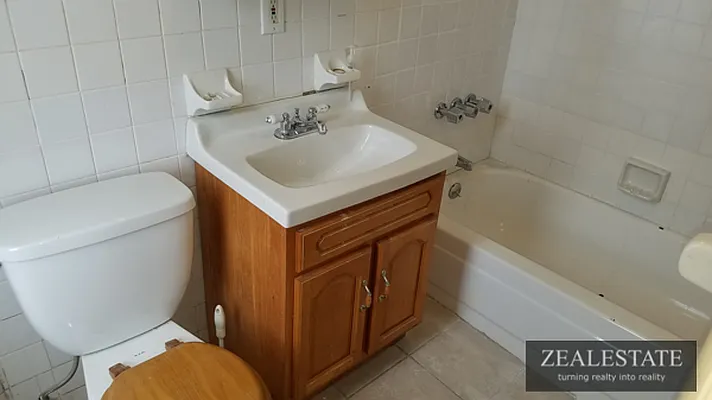 Rented by ZealEstate Group Inc | media 10