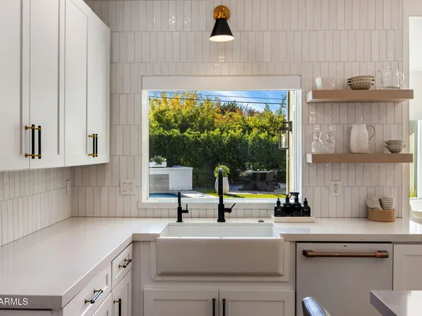 4119 E INDIANOLA Avenue, Phoenix, AZ 85018