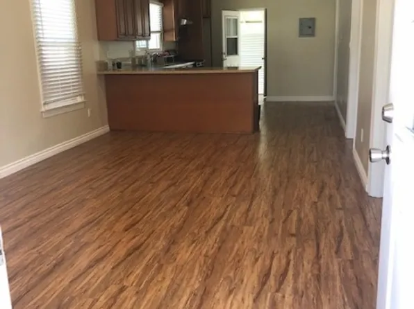 1126 S Mariposa Ave, Los Angeles, CA 90006