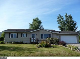 922 Wolf Ridge Ln, Waterville, MN 56096