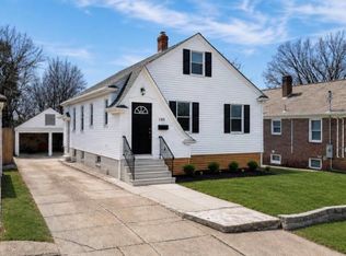 190 Wardlaw Ave, Providence, RI 02908
