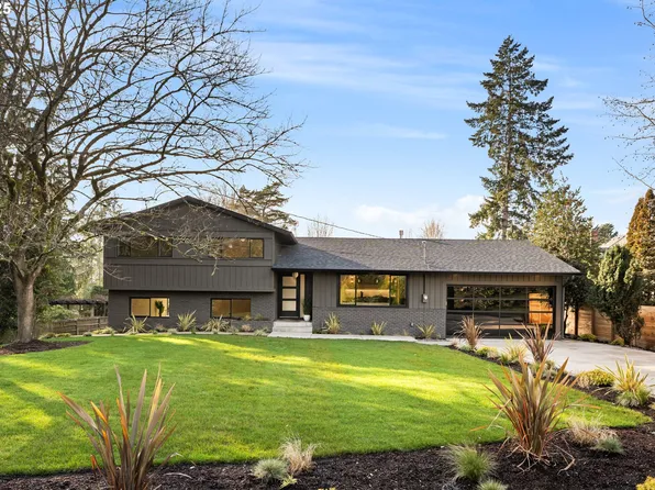 8430 SW Fairway Dr, Portland, OR 97225