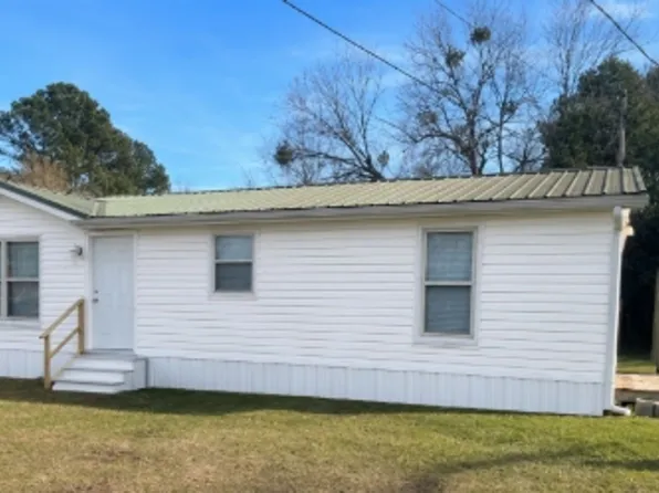 513 S 1st St, Uvalda, GA 30473