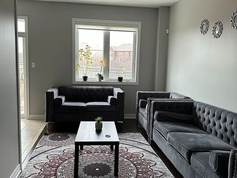 11 Collin Ct — Photo 2