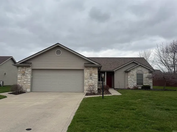 1305 Lori Lea St, Auburn, IN 46706