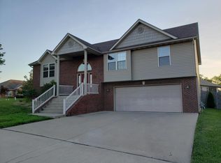 109 Yorkshire Dr, Columbia, MO 65203