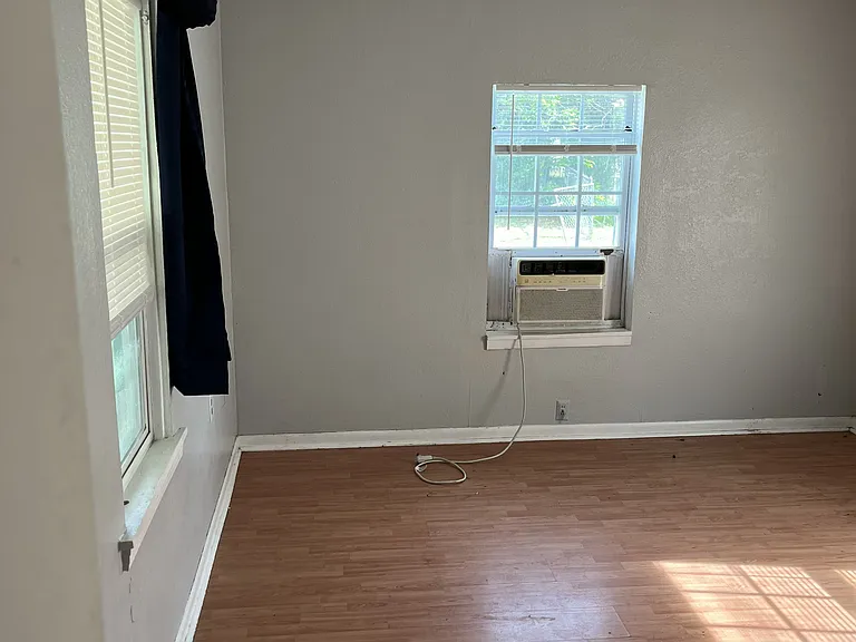 213 Wade St — Photo 5