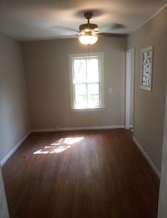 2nd image of 1026 Oak St