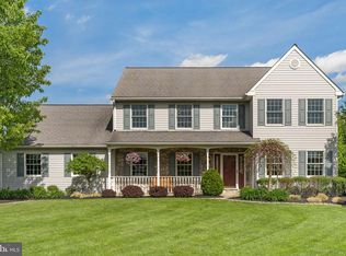 109 Indian Ridge Ln, Telford, PA 18969