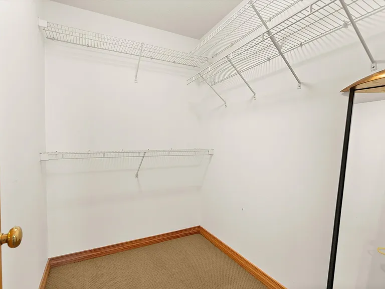 2427 Reynolds Manor Dr #0 — Photo 23