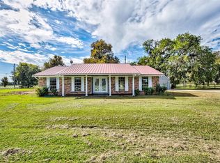 36607 Ranchero Rd, Wallis, TX 77485