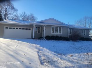 404 McCarroll Dr, Ottumwa, IA 52501