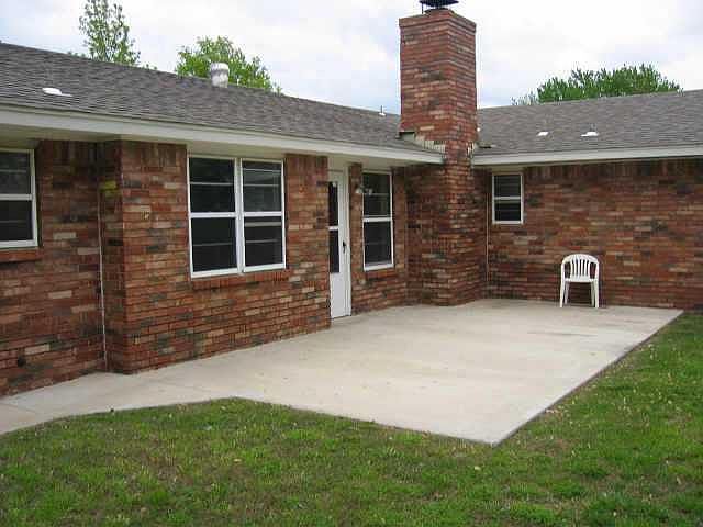 2nd image of 2332 SW 90th Pl