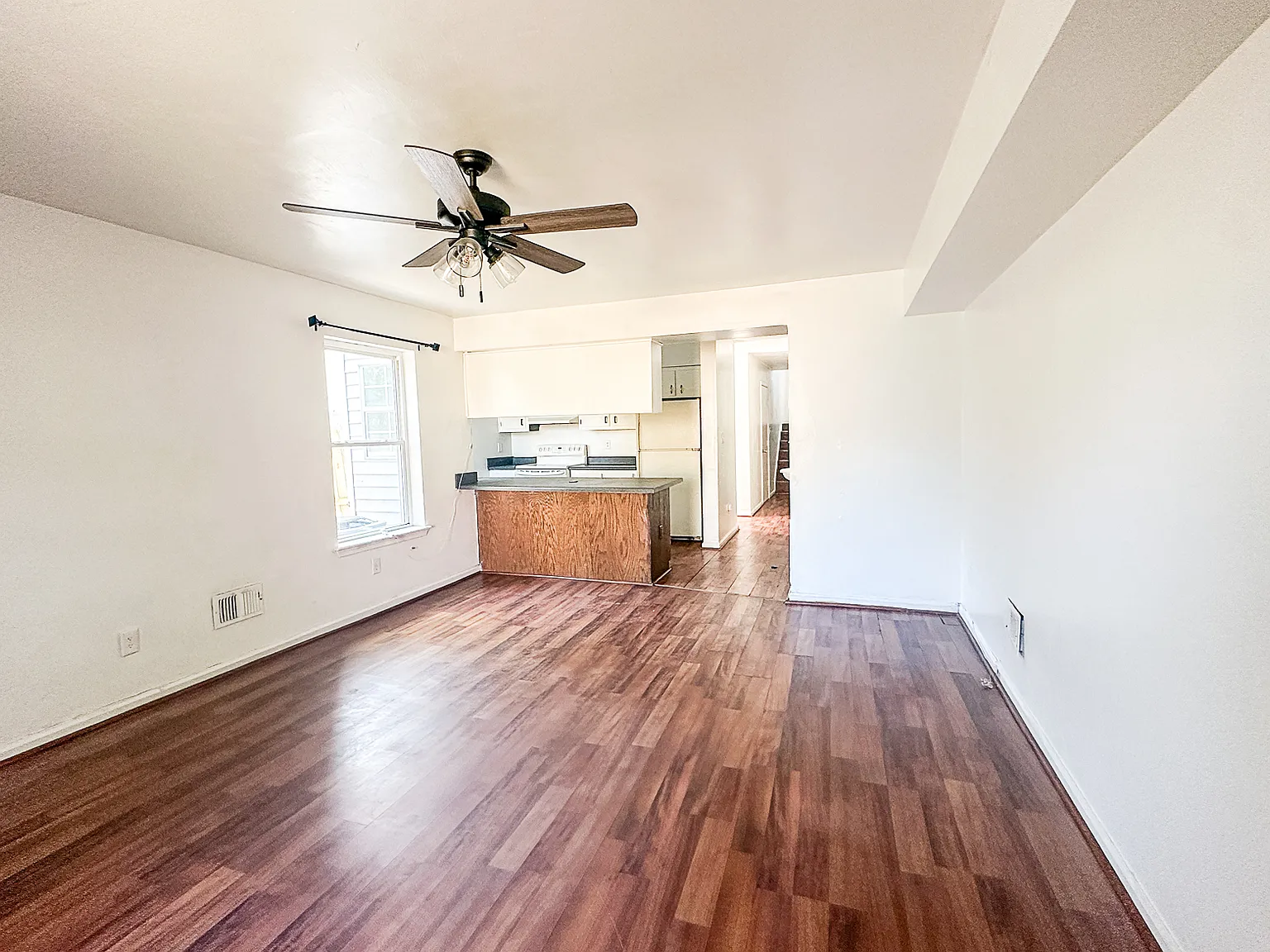 1530 West 40th Street - 1 — Photo 2