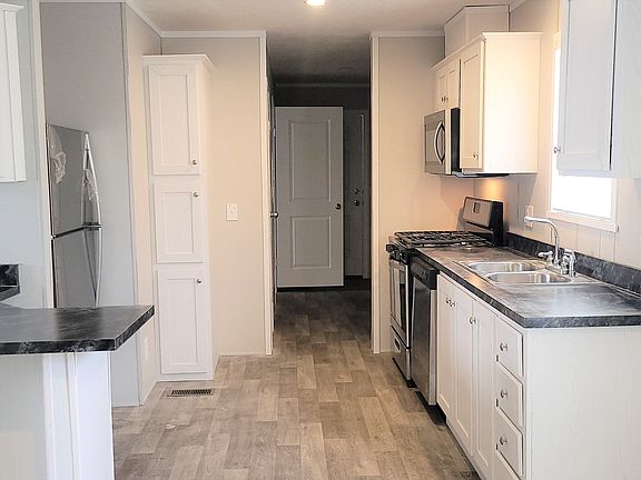 3rd image of 422 Nevada St #422