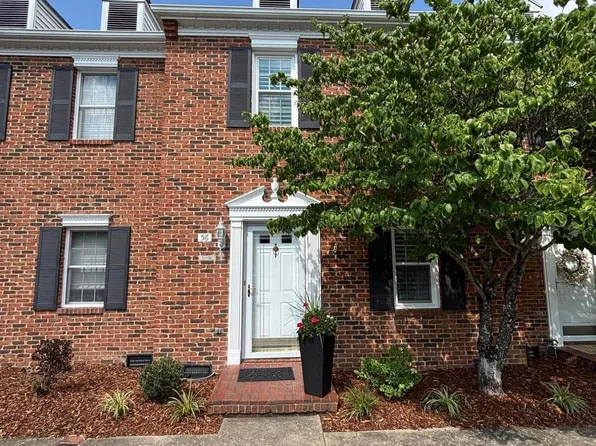 400 Sunset Dr #L-56, Johnson City, TN 37601