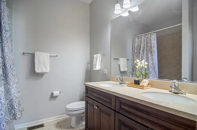 2497 Waterbury Ln — Photo 4