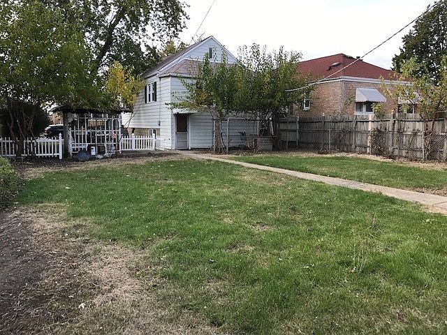 2nd image of 5407 S Avers Ave