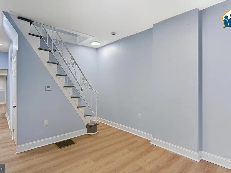 2625 Braddock St — Photo 7