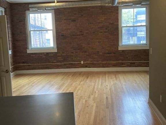 4th image of 4-6 Sheridan Ave #3D