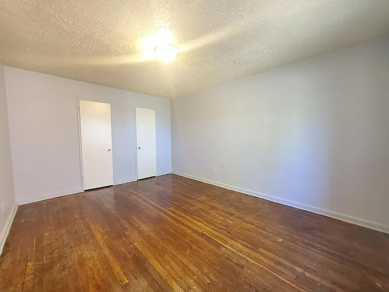 716 Sanford Ave #6D — Photo 2